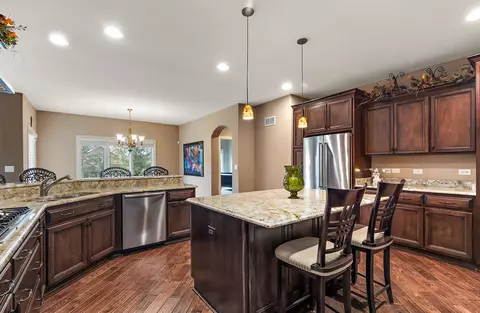 Kitchen - 19508 Sarkis Dr, Mokena, IL 60448 photo 1 of 3