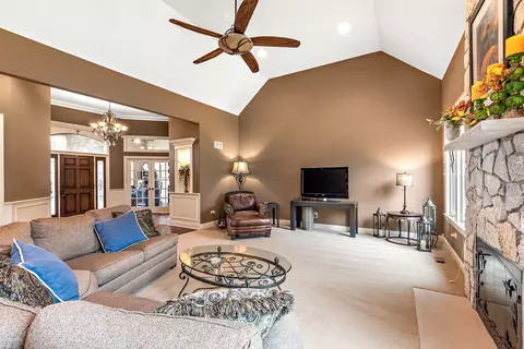 Living - 19508 Sarkis Dr, Mokena, IL 60448 photo 2 of 3