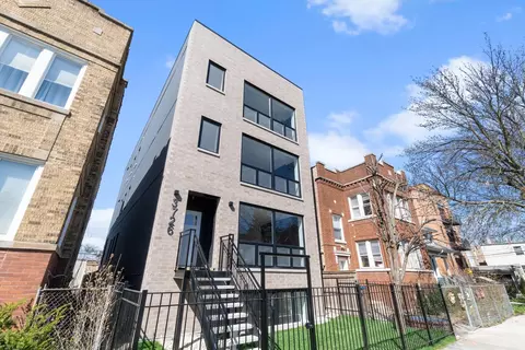 3726 W Giddings St #1, Chicago, IL 60625