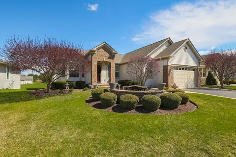 12622 Cold Springs Dr, Huntley, IL 60142