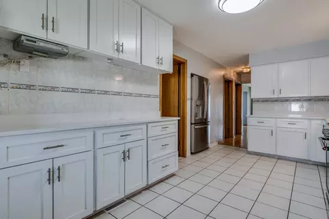 7342 W 62nd Pl, Summit, IL 60501 photo 5