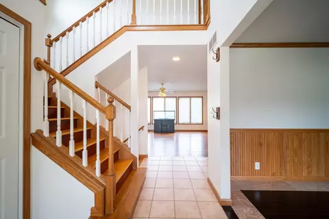 3202 Eagle Crest Rd, Bloomington, IL 61704 photo 4