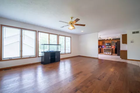 3202 Eagle Crest Rd, Bloomington, IL 61704 photo 8