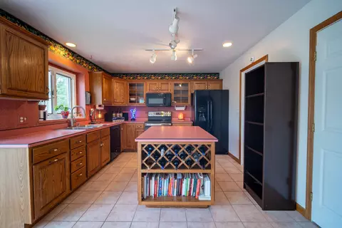 3202 Eagle Crest Rd, Bloomington, IL 61704 photo 6