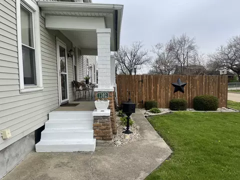 Other - 1302 W Jackson St, Ottawa, IL 61350 photo 2 of 9