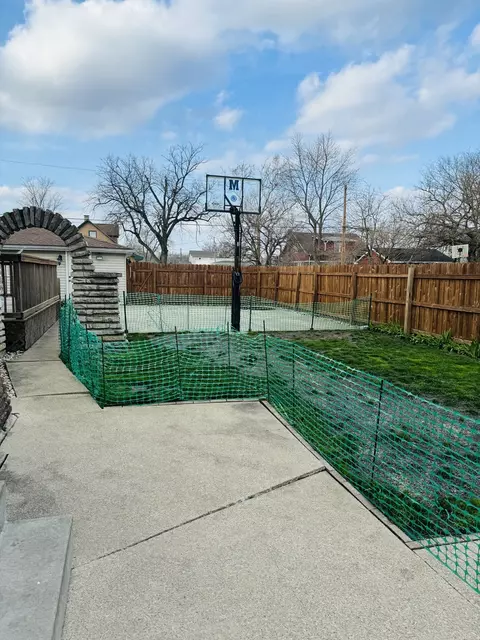 Exterior - 1302 W Jackson St, Ottawa, IL 61350 photo 11 of 13