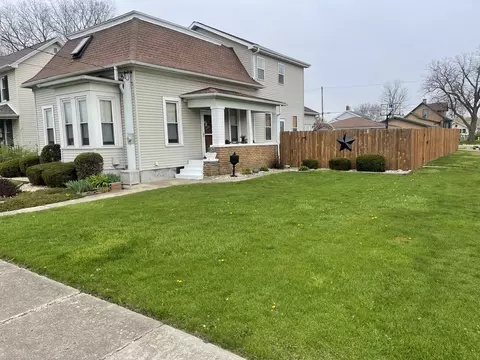 Exterior - 1302 W Jackson St, Ottawa, IL 61350 photo 8 of 13