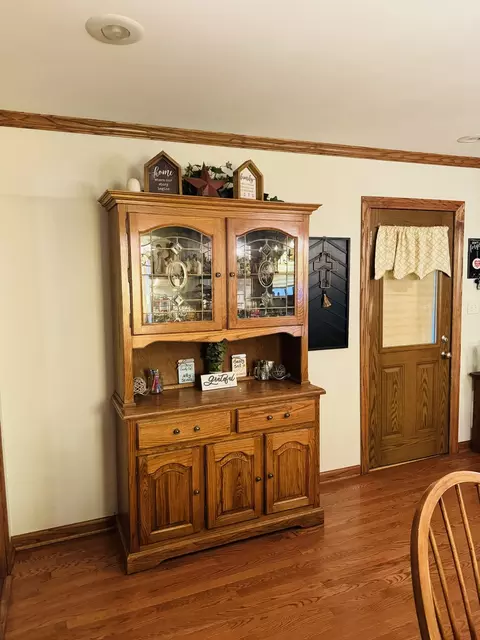 Dining - 1302 W Jackson St, Ottawa, IL 61350 photo 6 of 6