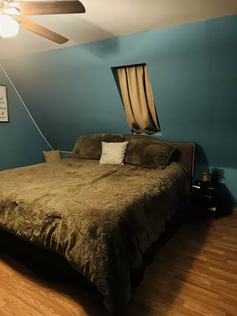 Bedroom - 1302 W Jackson St, Ottawa, IL 61350 photo 7 of 13