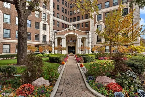 Exterior - 5555 S Everett Ave #E-14, Chicago, IL 60637 photo 2 of 2