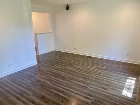 9518 Jackson Ave, Brookfield, IL 60513 photo 5