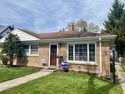 9518 Jackson Ave, Brookfield, IL 60513