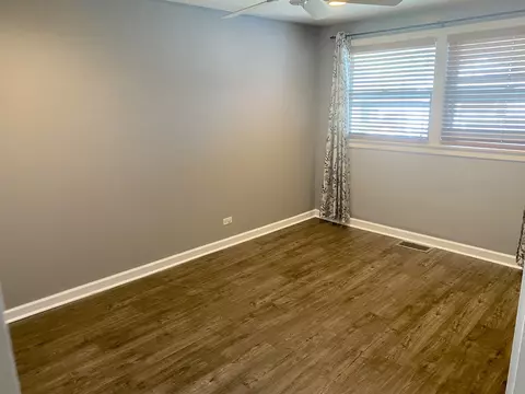 9518 Jackson Ave, Brookfield, IL 60513 photo 9
