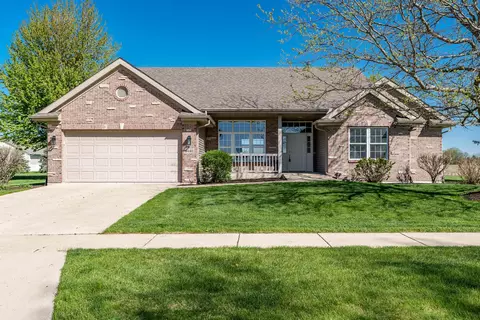 8440 Blue River Rd, Rockford, IL 61107