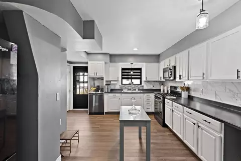 Kitchen - 846 Cobb Blvd, Kankakee, IL 60901 photo 1 of 2