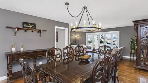 Dining - 349 Eaker Pl, Des Plaines, IL 60016 photo 1 of 2