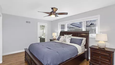 Bedroom - 349 Eaker Pl, Des Plaines, IL 60016 photo 3 of 3