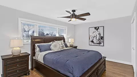 Bedroom - 349 Eaker Pl, Des Plaines, IL 60016 photo 2 of 3