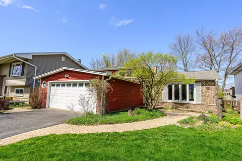 1023 E Lowden Ave, Wheaton, IL 60189