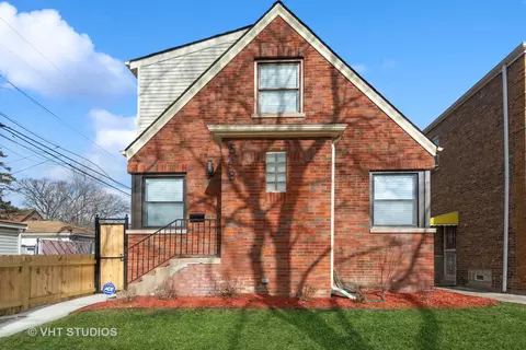 548 E 104th St, Chicago, IL 60628
