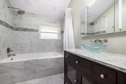 Bath - 22820 State St, Steger, IL 60475 photo 3 of 3