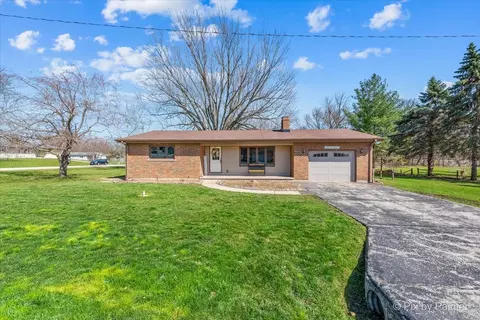 Exterior - 4716 Jeffrey St, Mchenry, IL 60051 photo 8 of 12