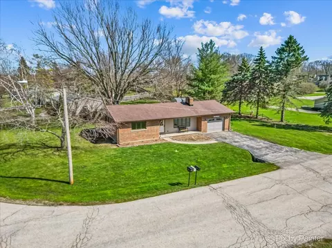 Exterior - 4716 Jeffrey St, Mchenry, IL 60051 photo 10 of 12
