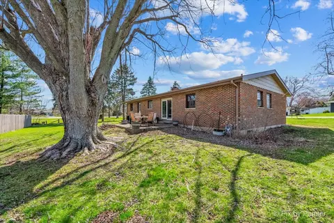 Exterior - 4716 Jeffrey St, Mchenry, IL 60051 photo 3 of 12