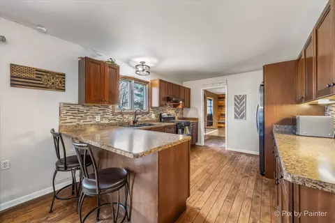 Kitchen - 4716 Jeffrey St, Mchenry, IL 60051 photo 2 of 5