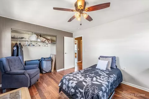 Bedroom - 4716 Jeffrey St, Mchenry, IL 60051 photo 4 of 4