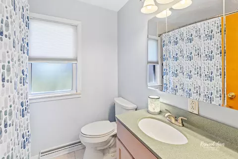 Bath - 522 Orchard Ln, Beecher, IL 60401 photo 2 of 2