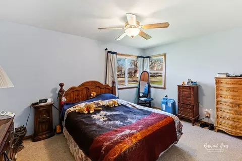 Bedroom - 522 Orchard Ln, Beecher, IL 60401 photo 4 of 5