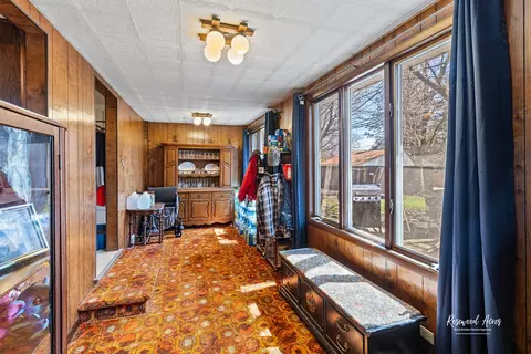 Living - 522 Orchard Ln, Beecher, IL 60401 photo 2 of 2