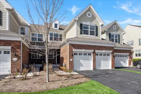 1261 Falcon Ridge Dr, Elgin, IL 60124
