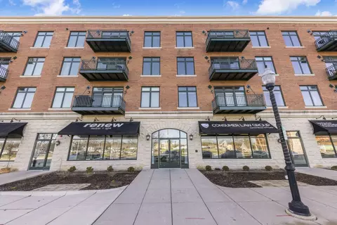 160 S River St #202, Aurora, IL 60506