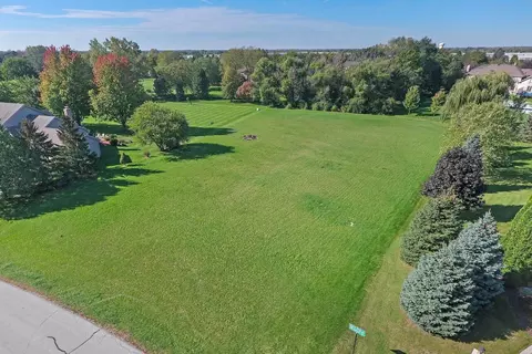 174 Merganser Ln, Bloomingdale, IL 60108