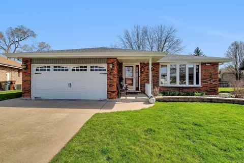 14807 Jean Ct, Oak Forest, IL 60452