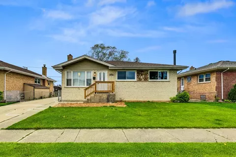 300 12 44th Ave, Northlake, IL 60164