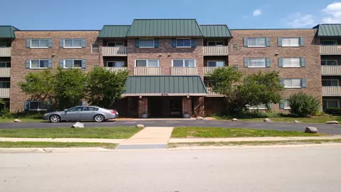 675 Grove Dr #402, Elk Grove Village, IL 60007