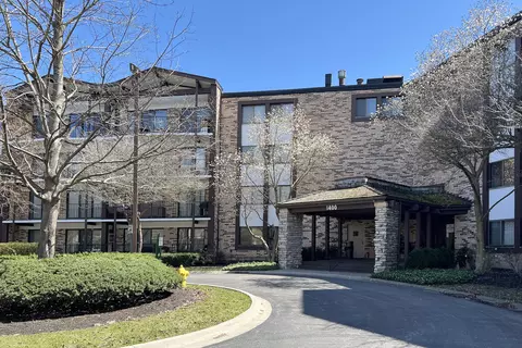 1400 Yarmouth Pl #317, Mount Prospect, IL 60056