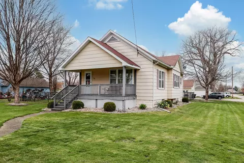 201 W Dwight St, Gardner, IL 60424