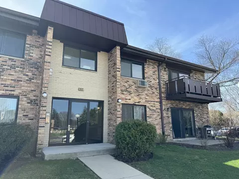2622 N Windsor Dr #103, Arlington Heights, IL 60004