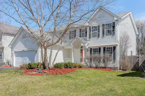 2840 Skylane Dr, Naperville, IL 60564