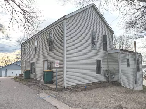 74 Howard Ave, Fox Lake, IL 60020