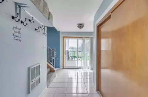 Entry Way - 2039 E Maple St, Crete, IL 60417 photo 1 of 2