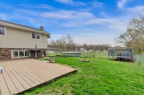 Exterior - 2039 E Maple St, Crete, IL 60417 photo 4 of 7
