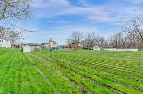 Exterior - 2039 E Maple St, Crete, IL 60417 photo 3 of 7