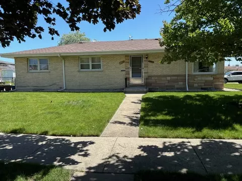 8444 W Betty Ter, Niles, IL 60714