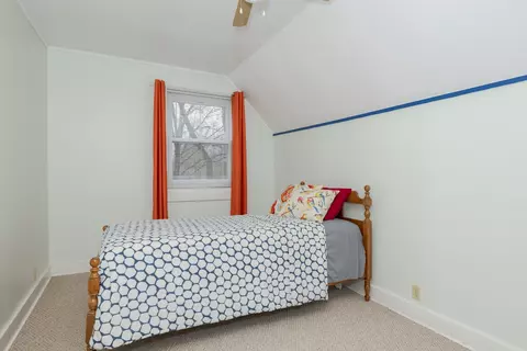Bedroom - 715 E Lincoln St, Bloomington, IL 61701 photo 2 of 4