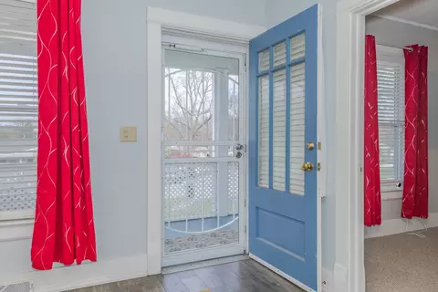 Entry Way - 715 E Lincoln St, Bloomington, IL 61701 photo 1 of 1